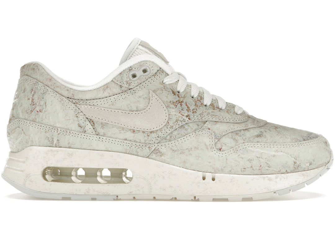 Nike Air Max 1 &