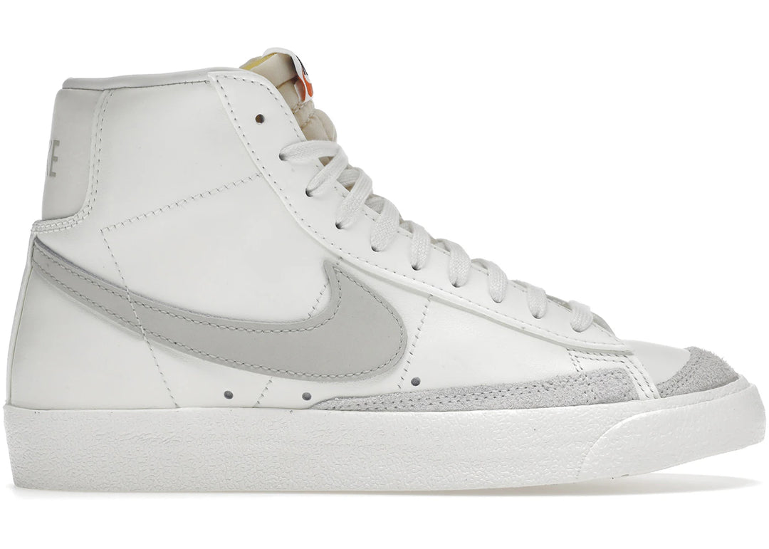 Nike Blazer Mid 77 Vintage Sail Light Bone (Women&