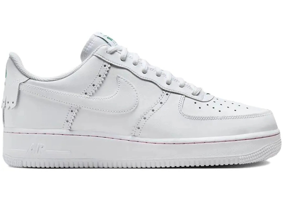 Nike Air Force 1 Low &