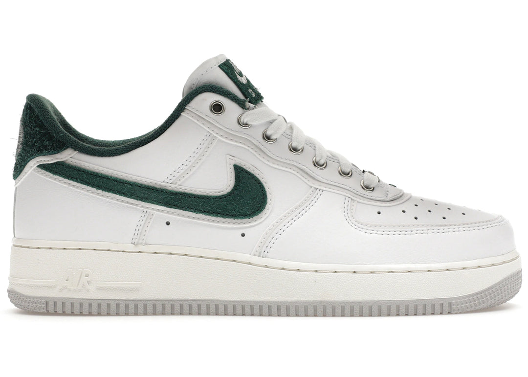Nike Air Force 1 Low &