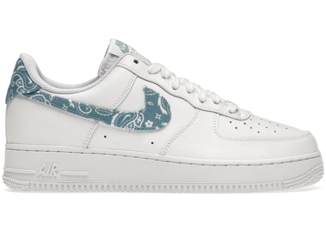 Nike Air Force 1 Low &